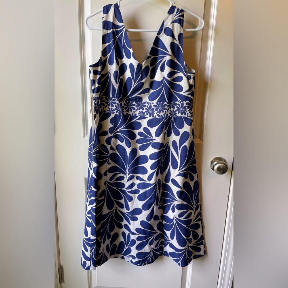 Boden dress in navy and white size 10R USA sizing
